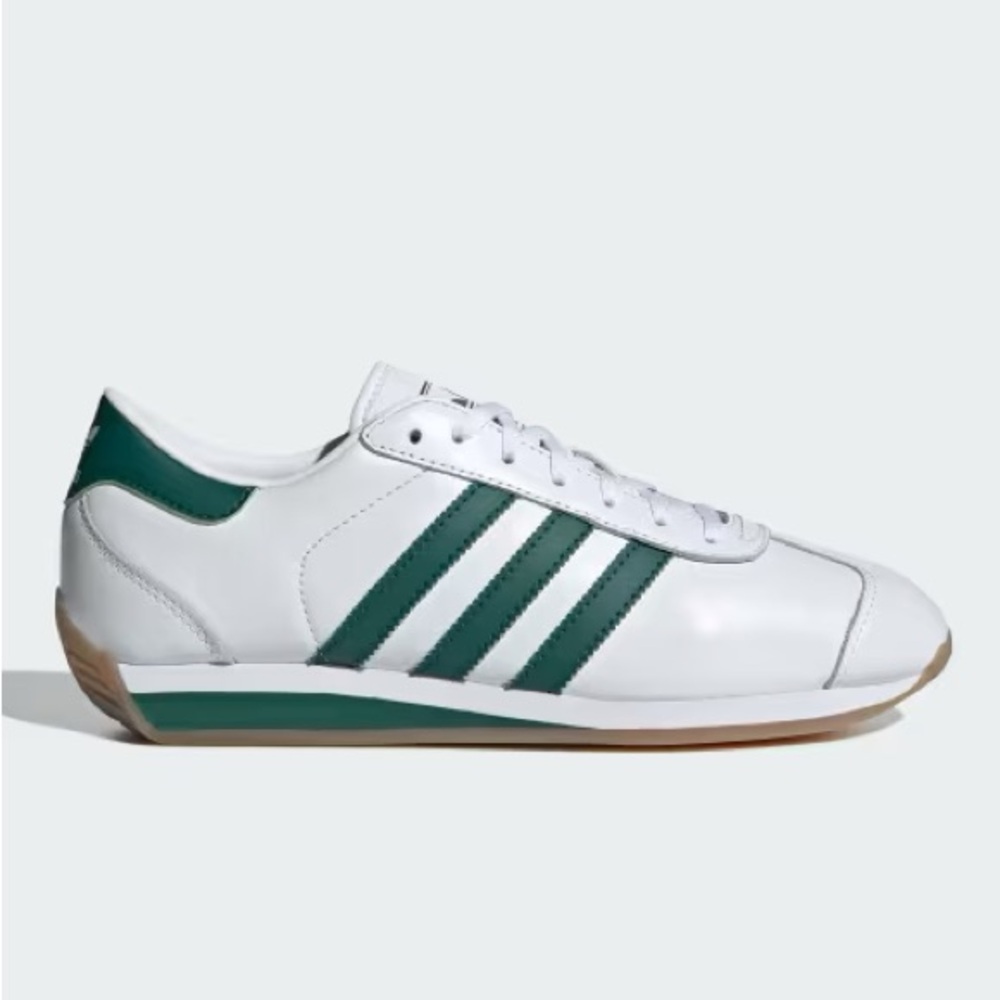 NEW Adidas Country II Sneakers